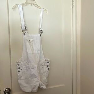 Lei white overall shorts size: L